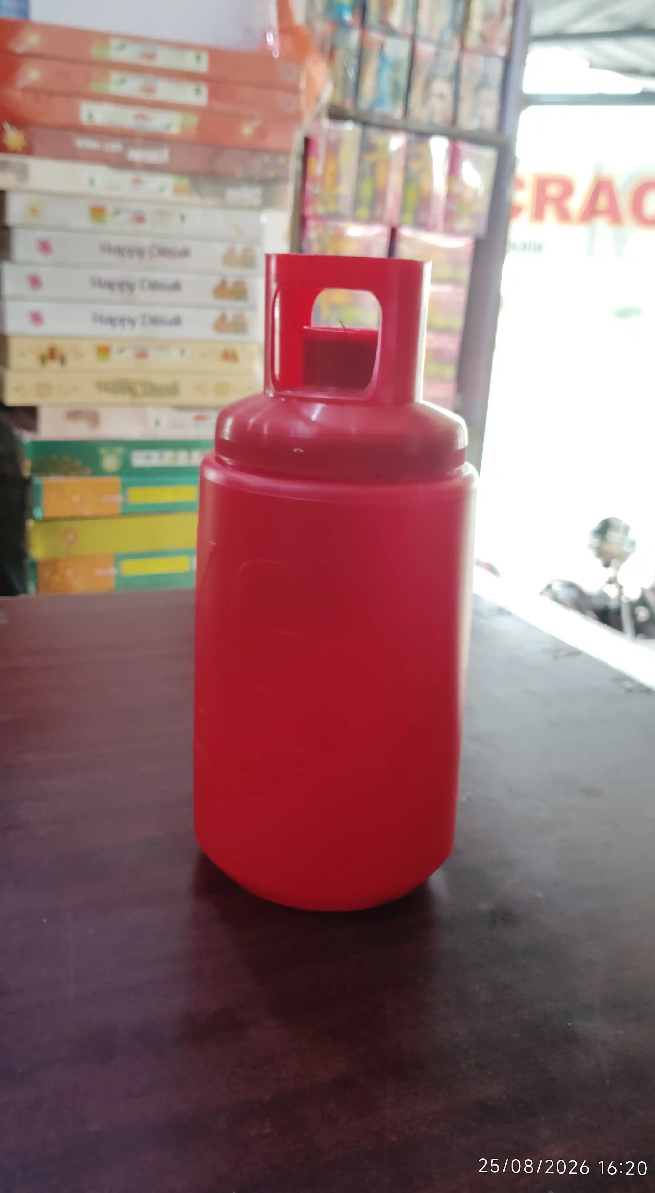 Cylinder Paper Bomb